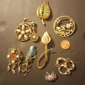 Collection of vintage pins brooches rhinestone